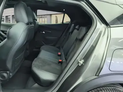 Photo 12 Peugeot 2008  BlueHDi 130 S&S EAT8