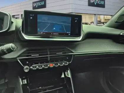 Photo 18 Peugeot 2008  BlueHDi 130 S&S EAT8