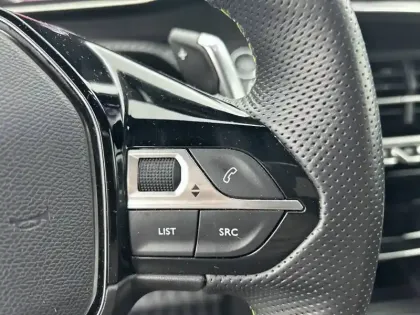 Photo 43 Peugeot 2008 Gén. II Ph1 NG GT 5