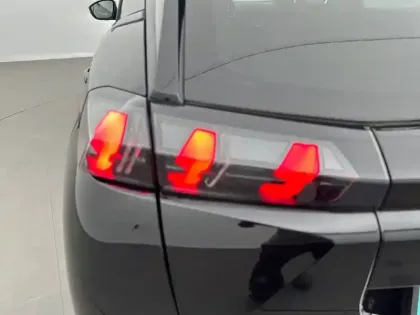 Photo 36 Peugeot 2008 Gén. II Ph1 NG GT 5