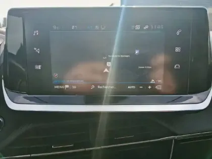 Photo 17 Peugeot 2008  PureTech 130 S&S EAT8