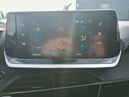 Photo 14 Peugeot 2008  PureTech 130 S&S EAT8