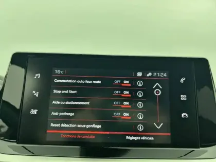 Photo 41 Peugeot 2008 Gén. II Ph1 NG GT 5