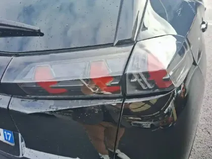 Photo 16 Peugeot 2008  PureTech 130 S&S EAT8