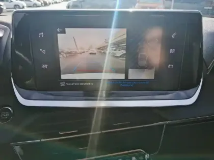 Photo 18 Peugeot 2008  PureTech 130 S&S EAT8