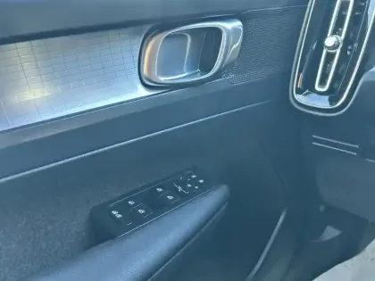 Photo 13 Volvo Xc40  B3 163 ch DCT7