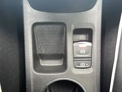 Photo 24 Renault Captur  E-Tech 145 - 21