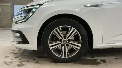 Photo 8 Renault Megane Mégane IV Berline Blue dCi 115 - 21N