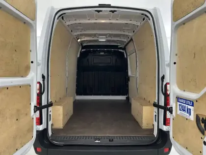 Photo 29 Renault Master  FGN TRAC F3500 L2H2 BLUE DCI 135