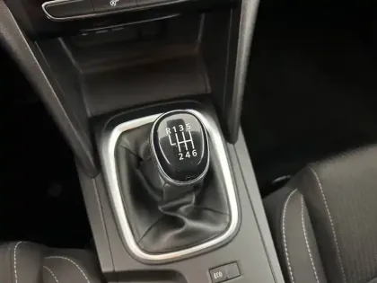 Photo 21 Renault Megane Mégane IV Berline Blue dCi 115 - 21N