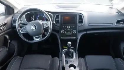 Photo 8 Renault Megane Mégane IV Berline Blue dCi 115