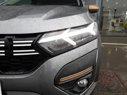 Photo 28 Dacia Jogger  Hybrid 140 7 places GSR2