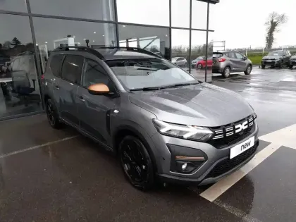 Photo 15 Dacia Jogger  Hybrid 140 7 places GSR2