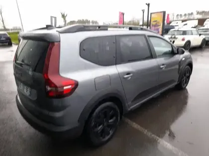 Photo 50 Dacia Jogger  Hybrid 140 7 places GSR2