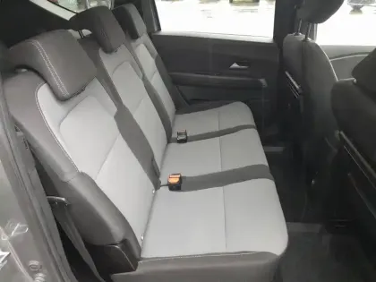 Photo 23 Dacia Jogger  Hybrid 140 7 places GSR2