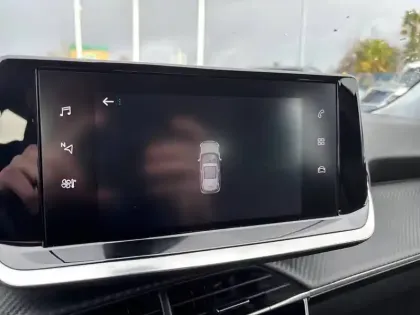 Photo 17 Peugeot 2008  PureTech 100 S&S BVM6