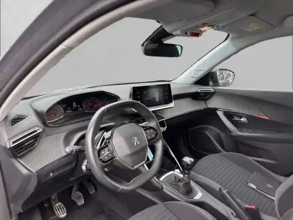 Photo 7 Peugeot 2008  PureTech 100 S&S BVM6