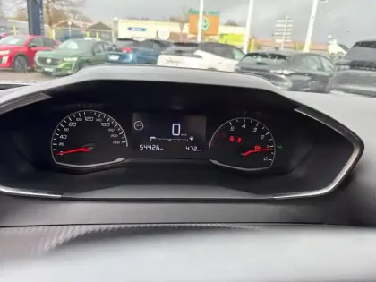 Photo 9 Peugeot 2008  PureTech 100 S&S BVM6