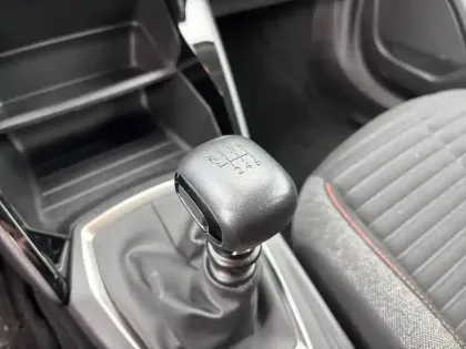 Photo 13 Peugeot 2008  PureTech 100 S&S BVM6