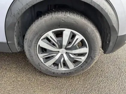 Photo 12 Peugeot 2008  PureTech 100 S&S BVM6