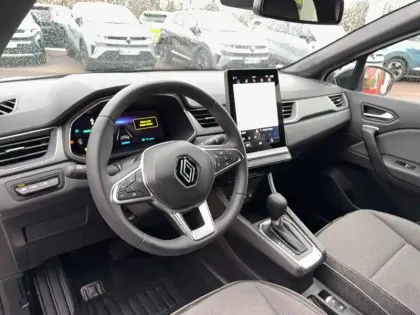 Photo 9 Renault Captur  E-Tech full hybrid 145 ch