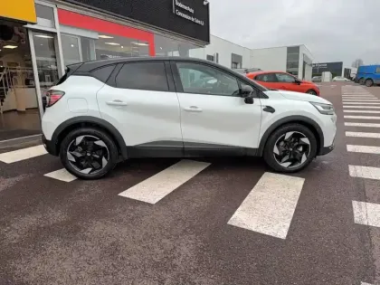 Photo 5 Renault Captur  E-Tech full hybrid 145 ch