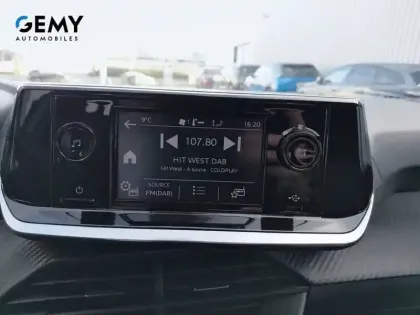 Photo 11 Peugeot 208  PureTech 75 S&S BVM5