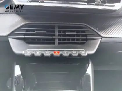 Photo 12 Peugeot 208  PureTech 75 S&S BVM5