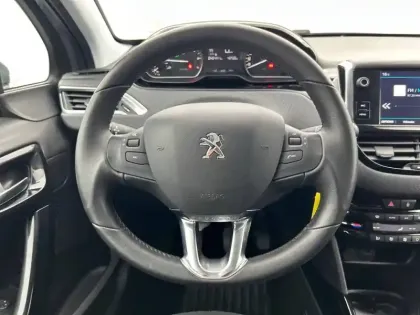 Photo 8 Peugeot 2008  PureTech 110ch S&S BVM6