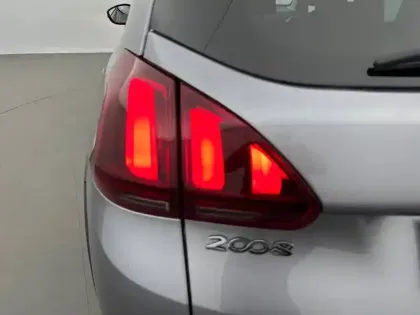 Photo 16 Peugeot 2008  PureTech 110ch S&S BVM6