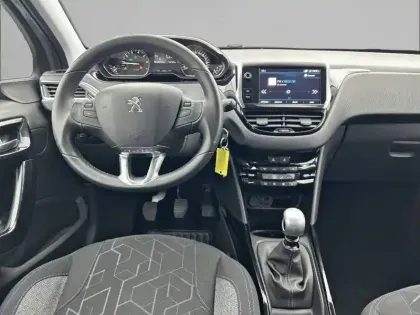 Photo 7 Peugeot 2008  PureTech 110ch S&S BVM6