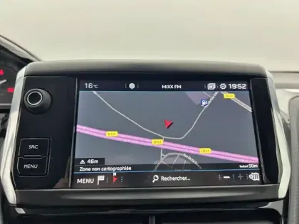 Photo 21 Peugeot 2008  PureTech 110ch S&S BVM6