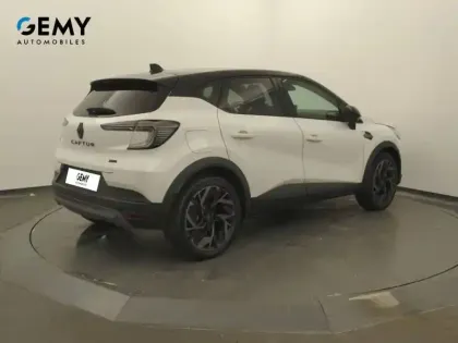 Photo 36 Renault Captur  E-Tech full hybrid 145 ch