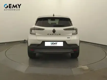 Photo 23 Renault Captur  E-Tech full hybrid 145 ch