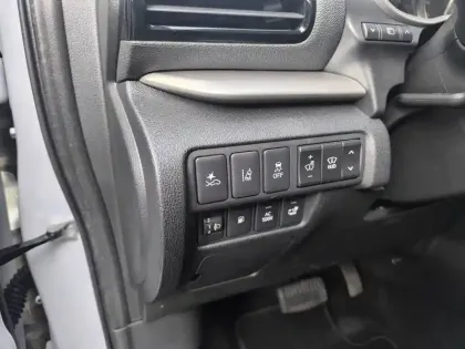 Photo 8 Mitsubishi Eclipse  Cross 2.4 MIVEC PHEV Twin Motor 4WD