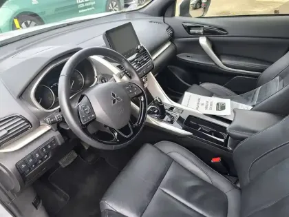 Photo 6 Mitsubishi Eclipse  Cross 2.4 MIVEC PHEV Twin Motor 4WD