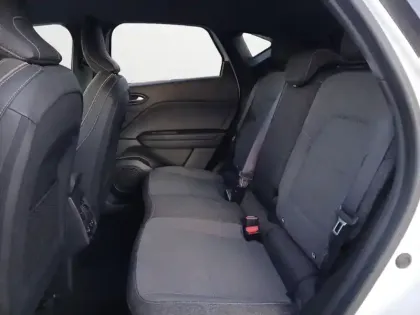 Photo 11 Renault Captur  E-Tech full hybrid 145 ch