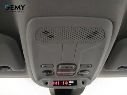 Photo 55 Peugeot 208  PureTech 75 S&S BVM5