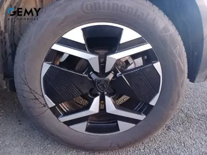 Photo 10 Peugeot 2008  Hybrid 136 e-DCS6