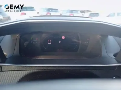 Photo 14 Peugeot 2008  Hybrid 136 e-DCS6