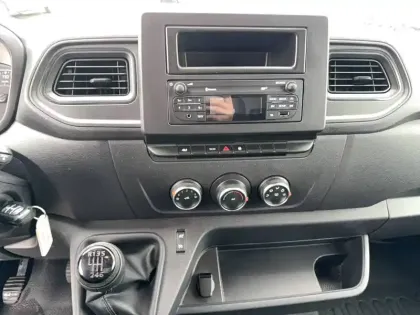 Photo 51 Renault Master  FGN TRAC F3500 L3H3 BLUE DCI 135