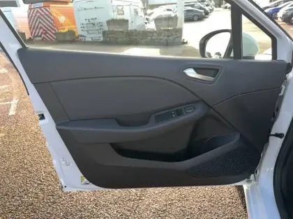 Photo 21 Renault Clio  Blue dCi 115