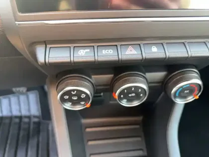 Photo 28 Renault Clio  Blue dCi 115