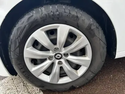 Photo 8 Renault Clio  SCe 65