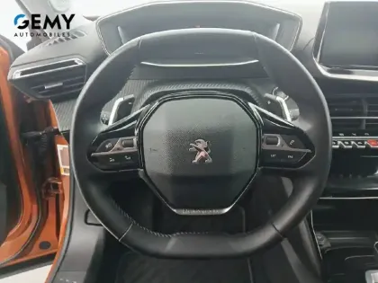 Photo 34 Peugeot 2008  PureTech 130 S&S EAT8