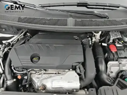 Photo 35 Peugeot 3008  Hybrid 225 e-EAT8