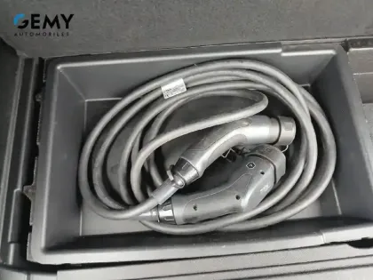 Photo 16 Peugeot 3008  Hybrid 225 e-EAT8