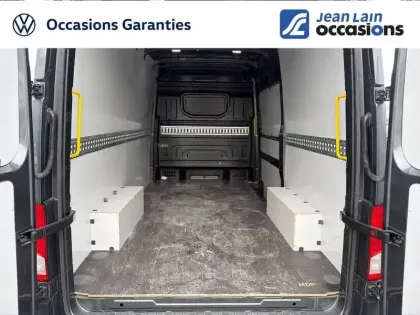 Photo 13 Volkswagen Crafter  VAN 35 L3H3 2.0 TDI 177 CH BVA 4MOTION