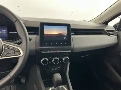 Photo 11 Renault Clio  E-Tech full hybrid 145 ch GSR2