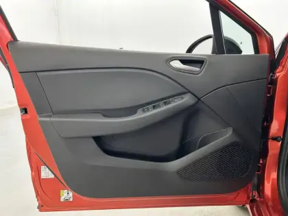 Photo 10 Renault Clio  E-Tech full hybrid 145 ch GSR2